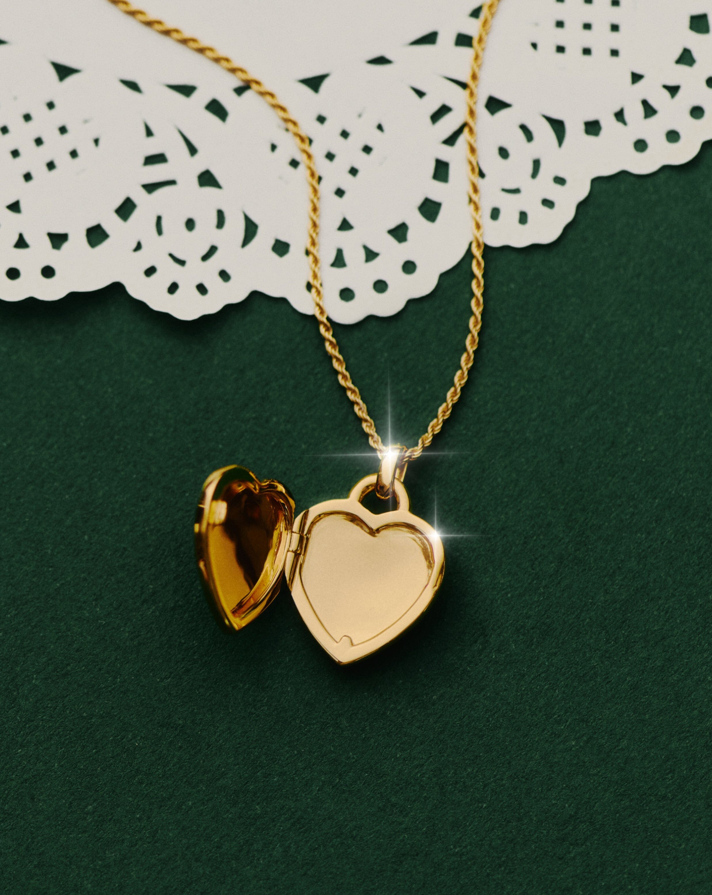 Engravable Heart Ridge Locket Pendant Necklace | 18ct Gold Vermeil/Rainbow Moonstone Necklaces Missoma 