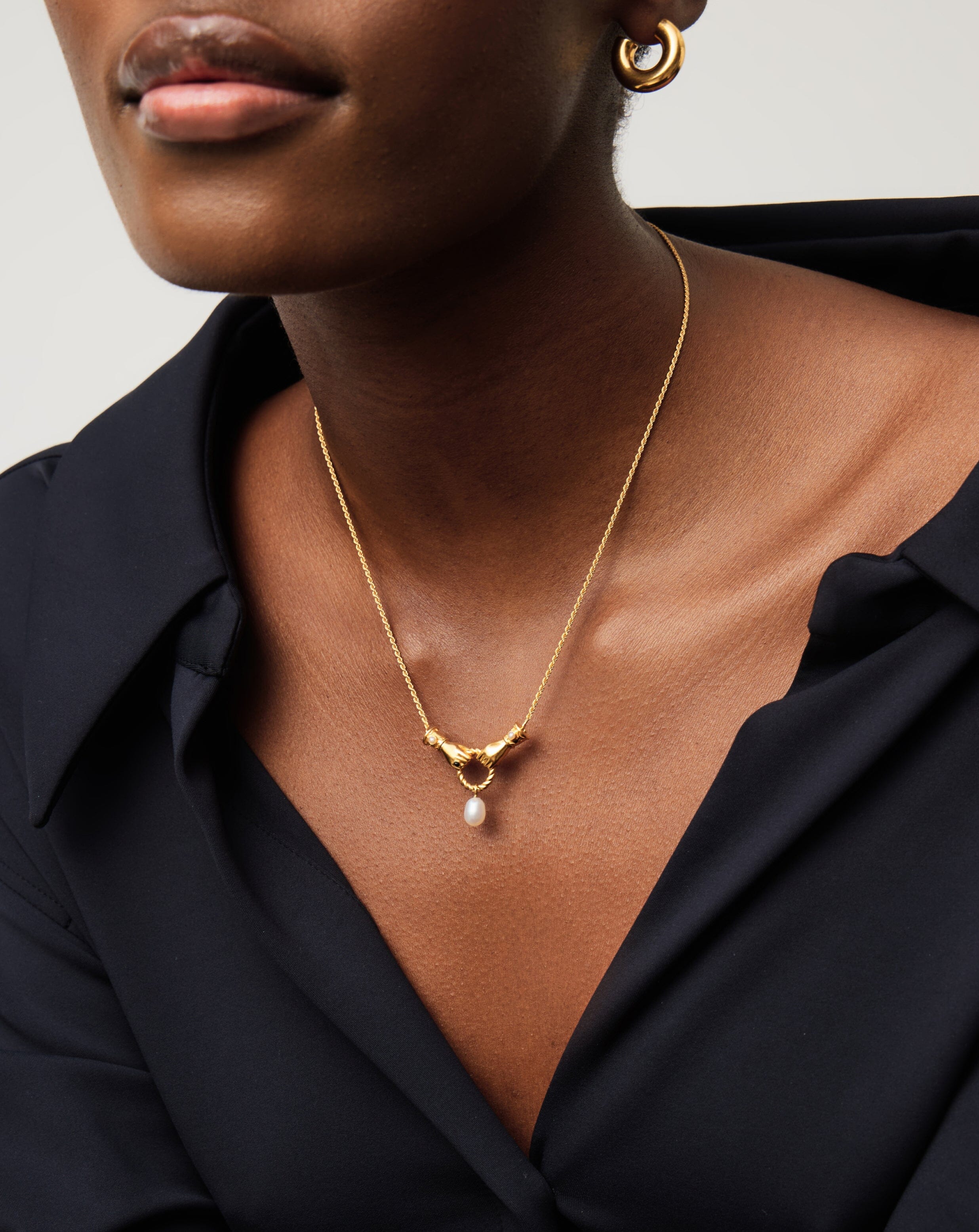 Harris Reed In Good Hands Drop Pendant Necklace | 18ct Gold Plated/Pearl & Black Onyx Necklaces Missoma 