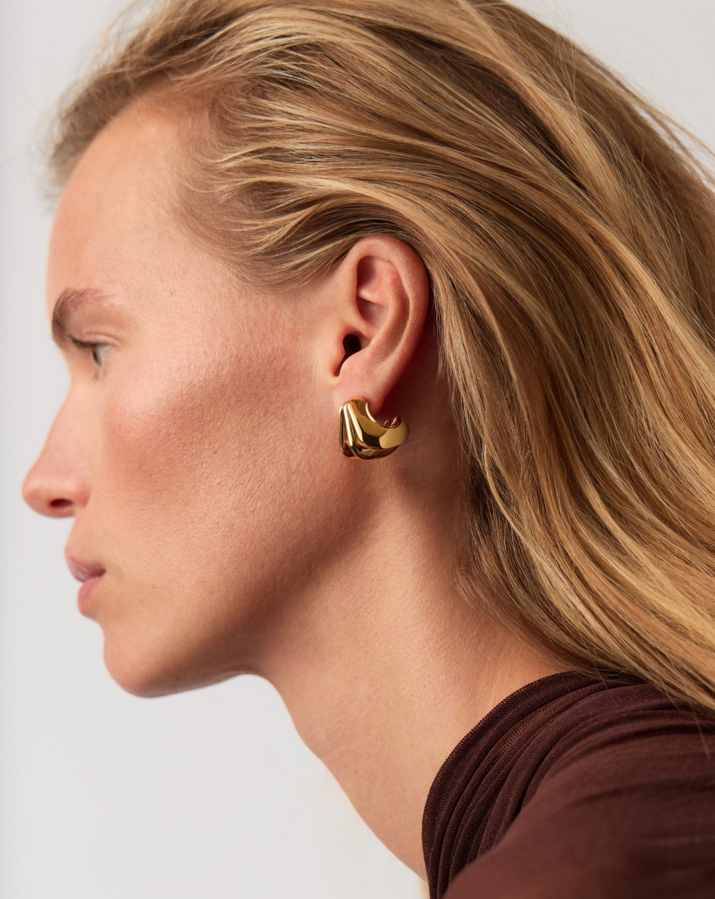 Hera Dome Triple Ridge Hoop Earrings | Gold Plated Earrings Missoma 