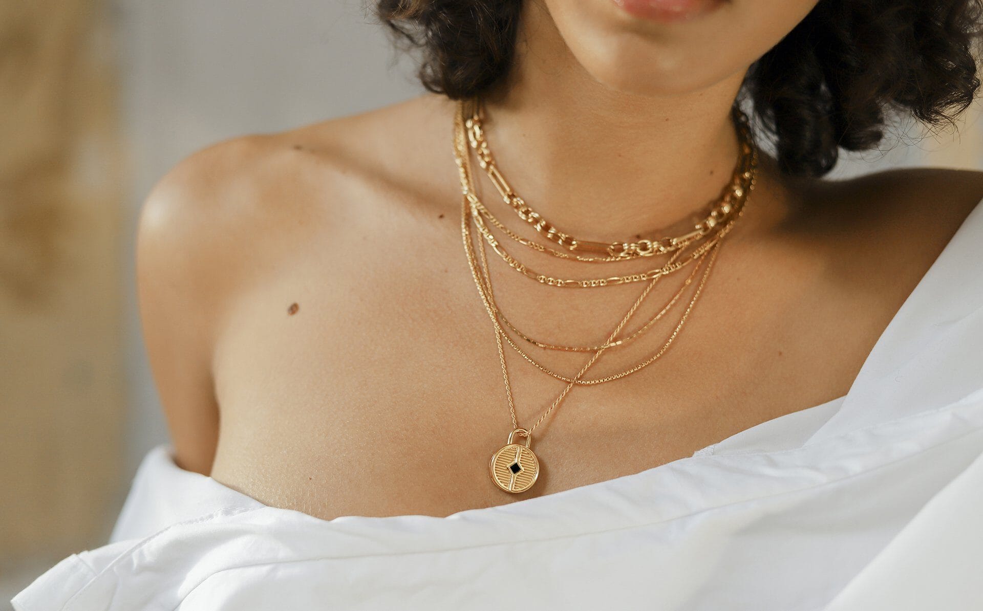 Engravable Round Ridge Locket Necklace | 18ct Gold Plated/Black Onyx Necklaces Missoma 