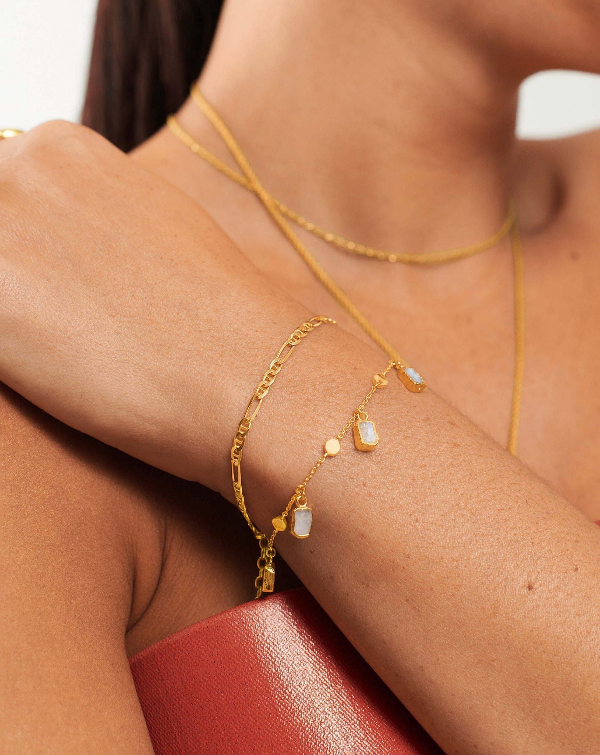 Lena Charm Bracelet | 18ct Gold Plated Vermeil/Rainbow Moonstone Bracelets Missoma 